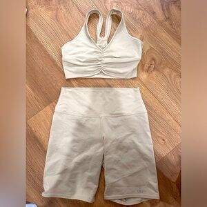 oatmeal alo workout set